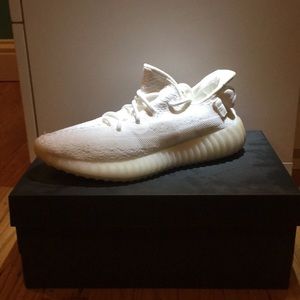 Yeezy 350 boost cream white size6.5 dead stock